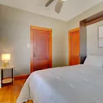 The Charming Bungalow 2Bd 1Bth