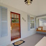 The Charming Bungalow 2Bd 1Bth
