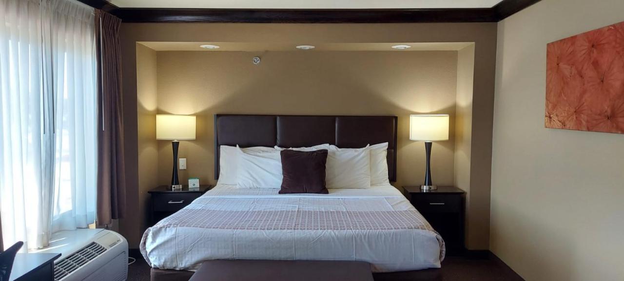 Hotel Parkwood &