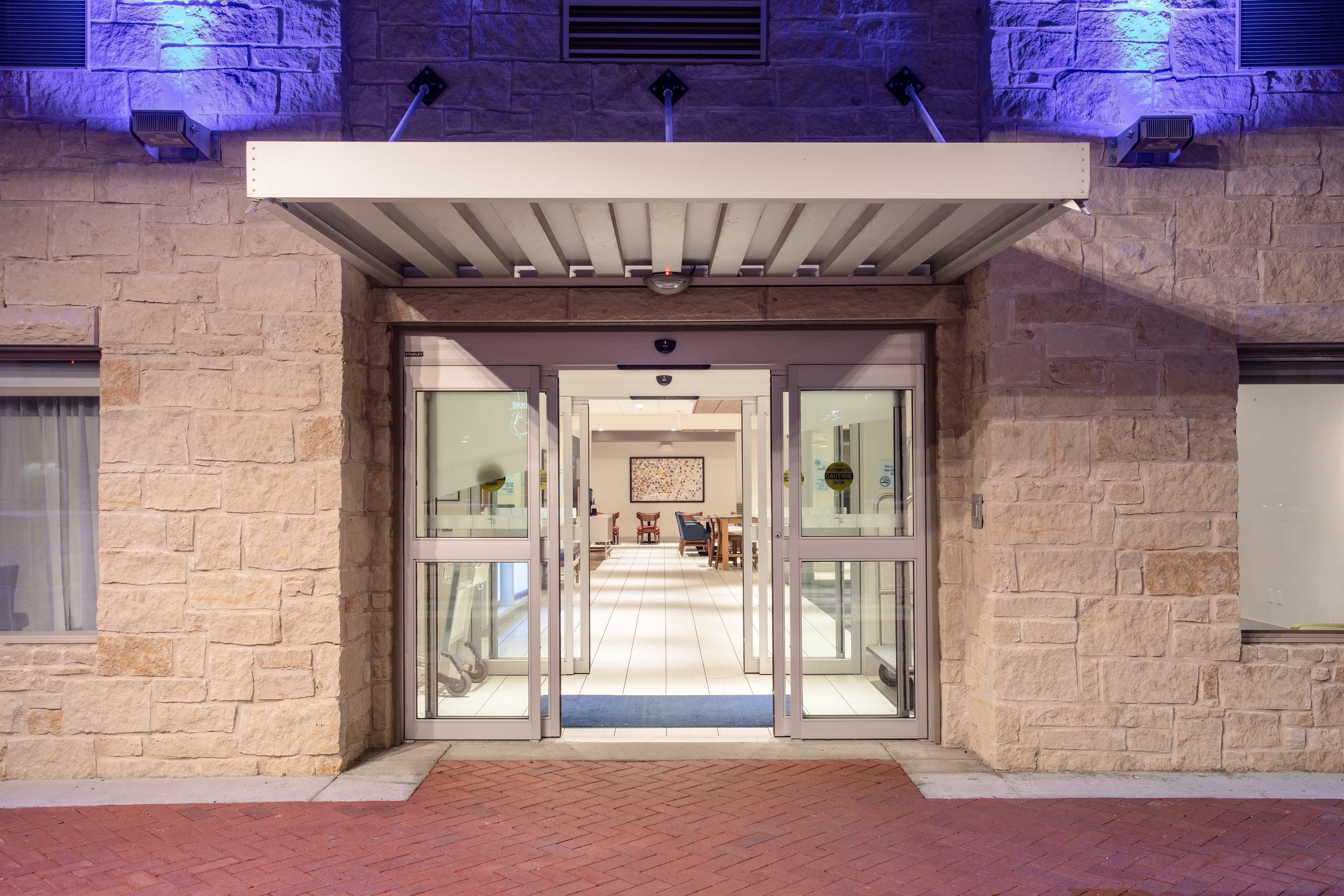 Hotel Express & By Ihg 2*