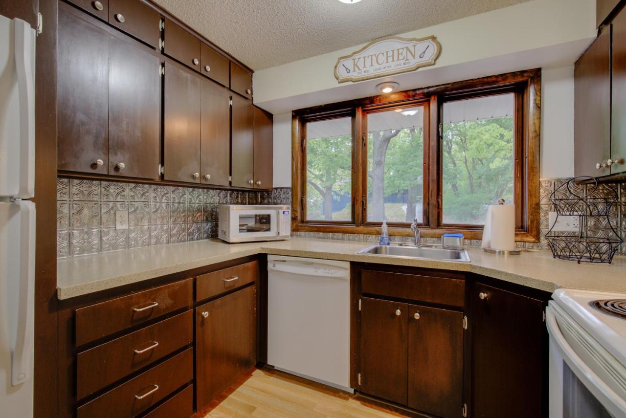 The Greenwood Apartment *