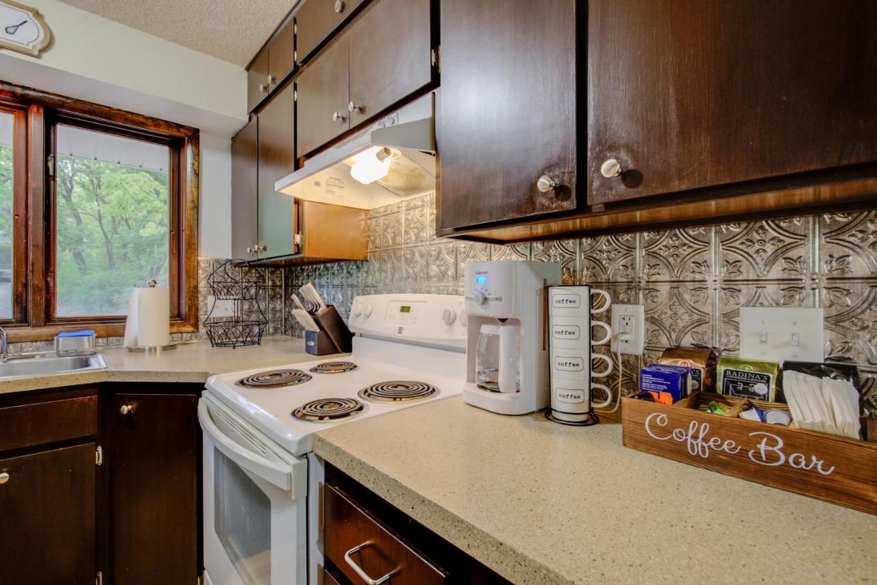 The Greenwood Apartment *