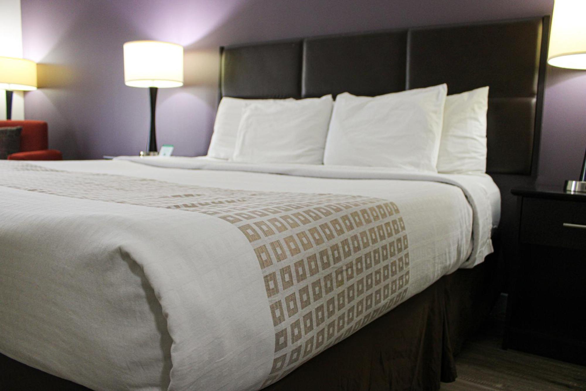 Parkwood & Hotel 3*