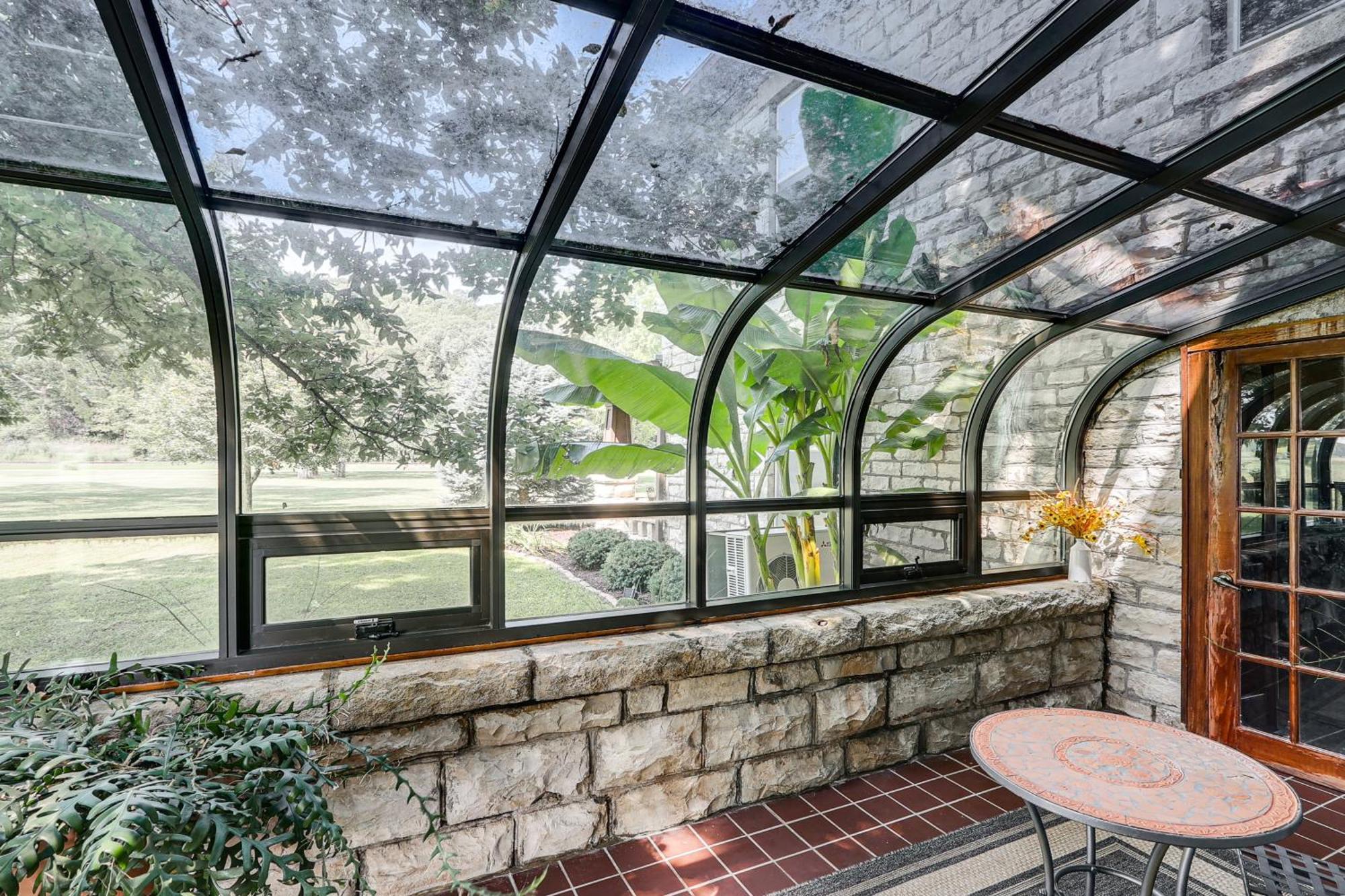 Pet-friendly Grill And Fire Pit In Holiday home