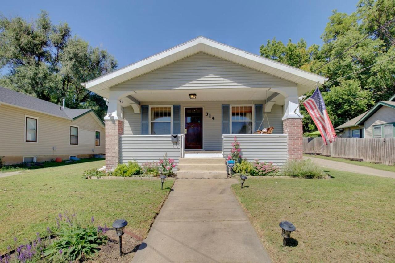 The Charming 2bd 1bth Holiday home *
