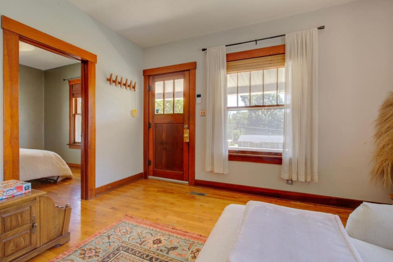 The Charming 2bd 1bth Holiday home