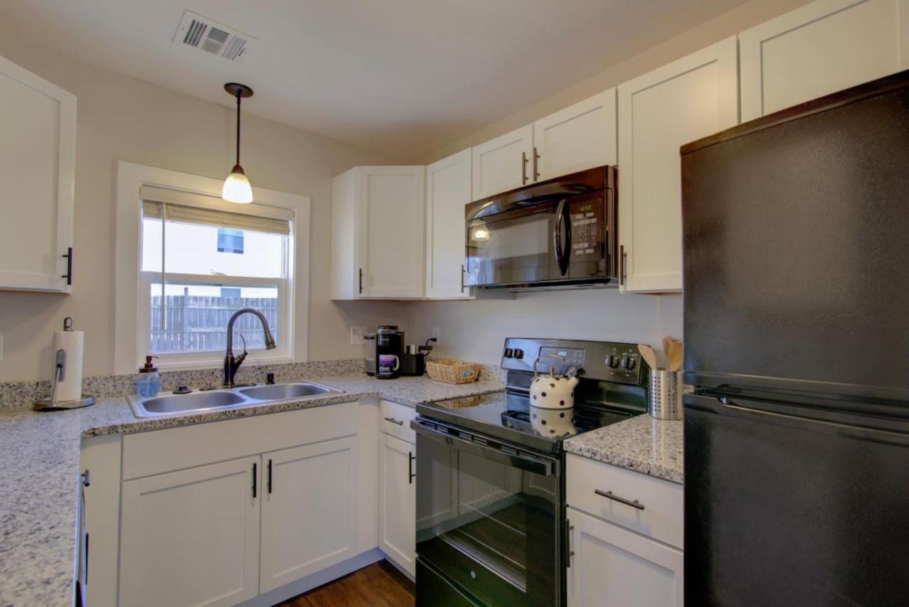 The Hidden Stone Adorable Peaceful 2 Bed Adu