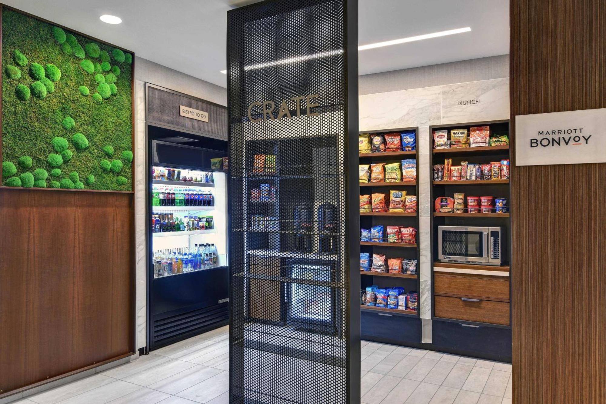 Courtyard By Marriott Aggieville Manhattan
