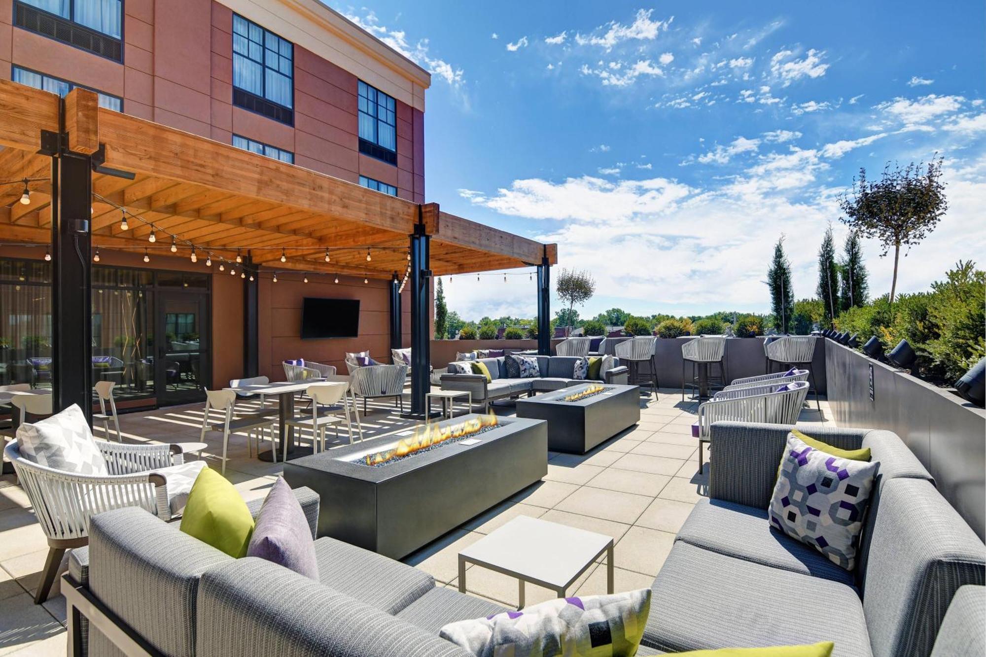 Courtyard By Marriott Aggieville Hotel 3*