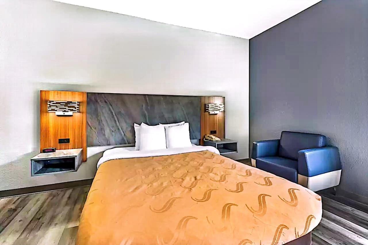 Quality & Hotel