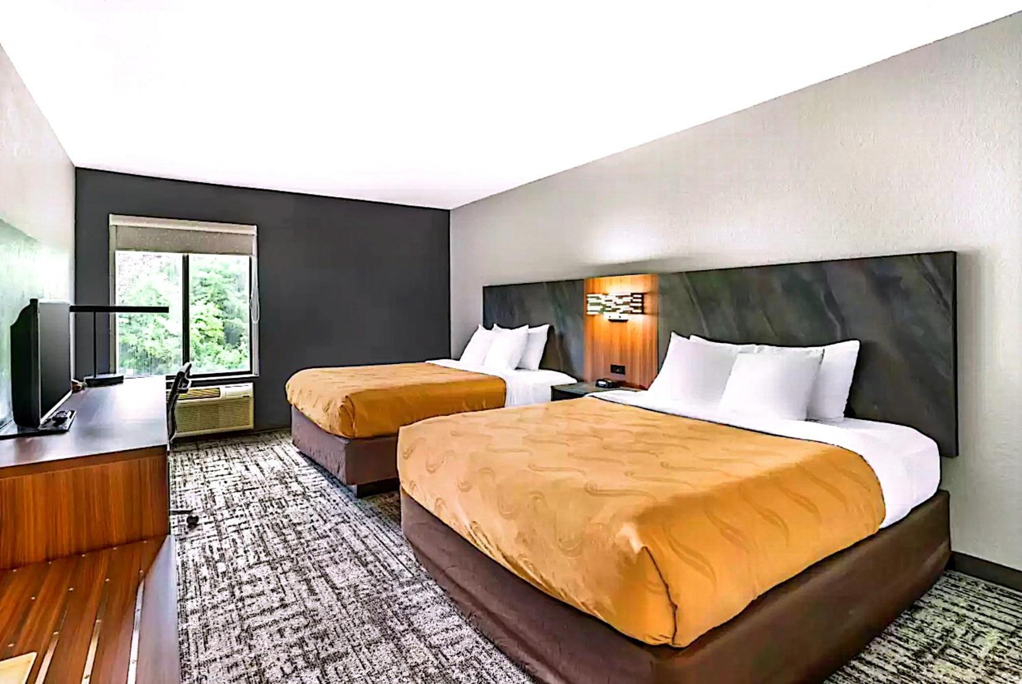 Quality & Hotel 3*