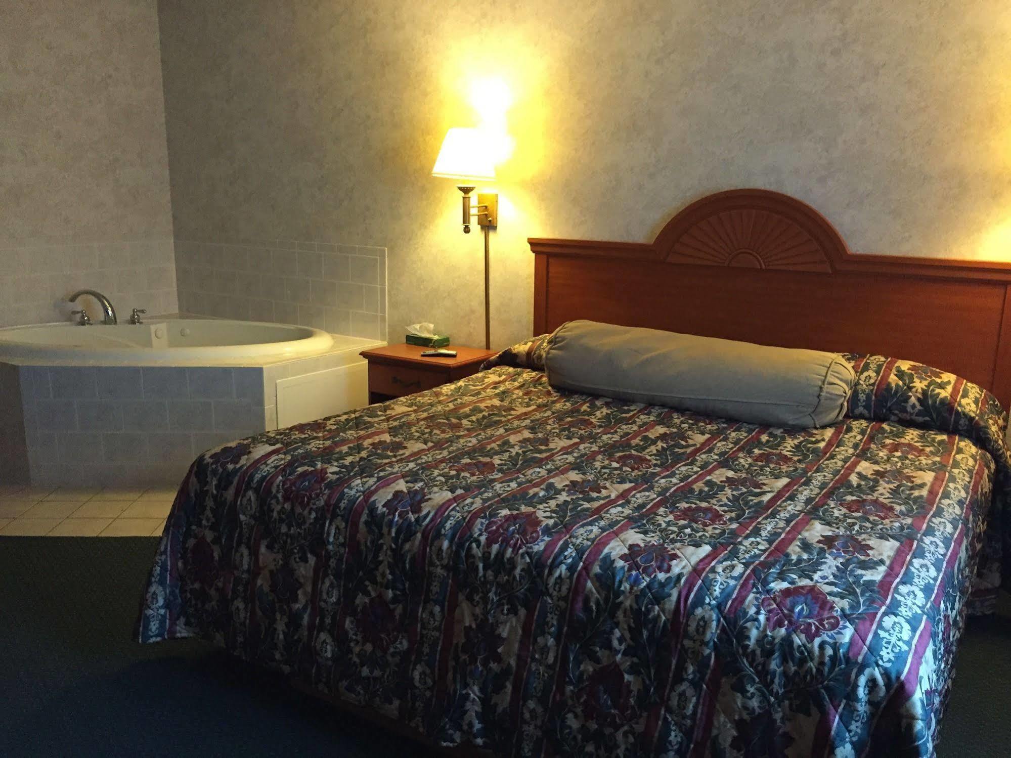 The Royal Inn - Manhattan Motel 2*