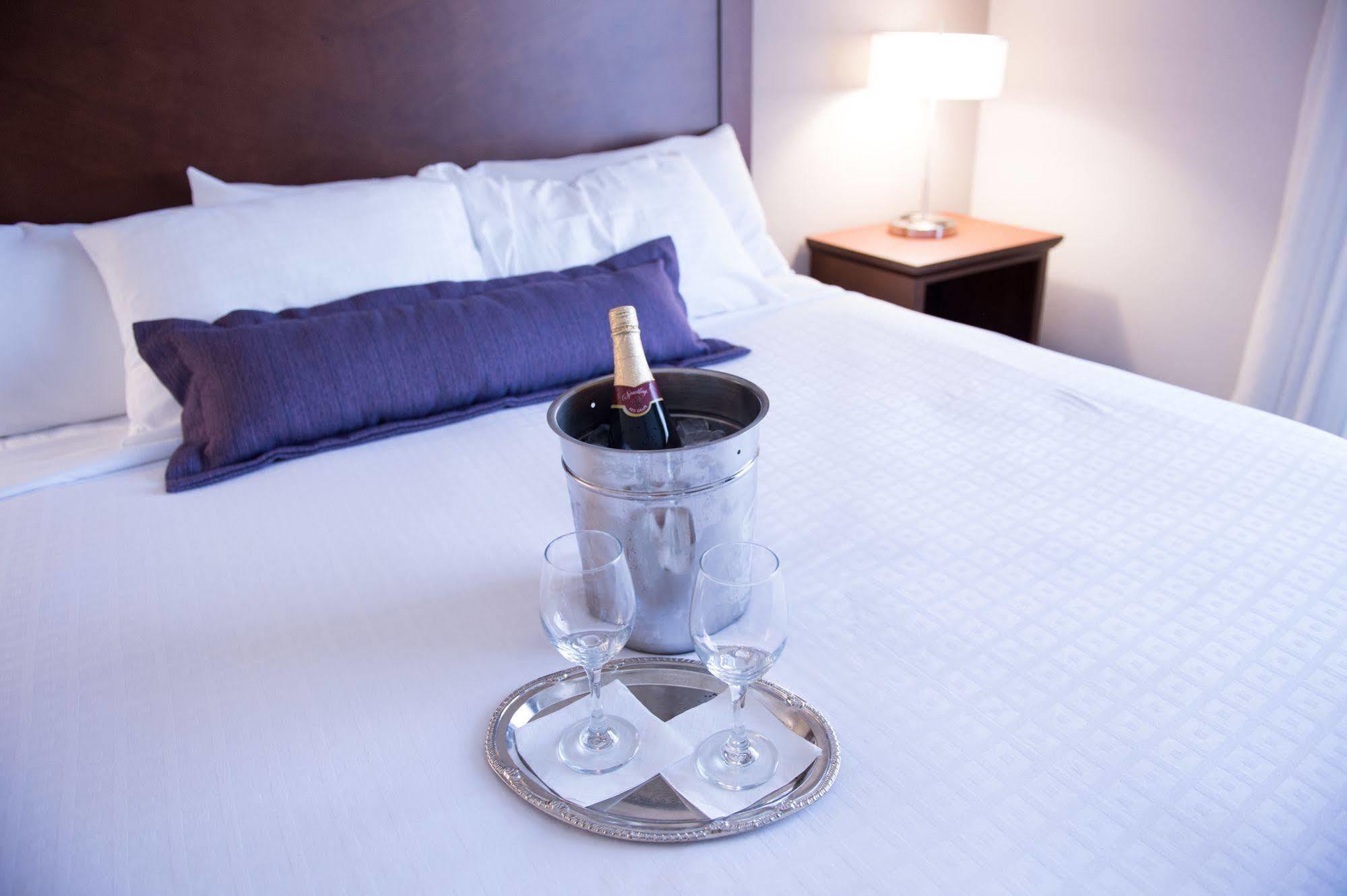 Bluemont Hotel