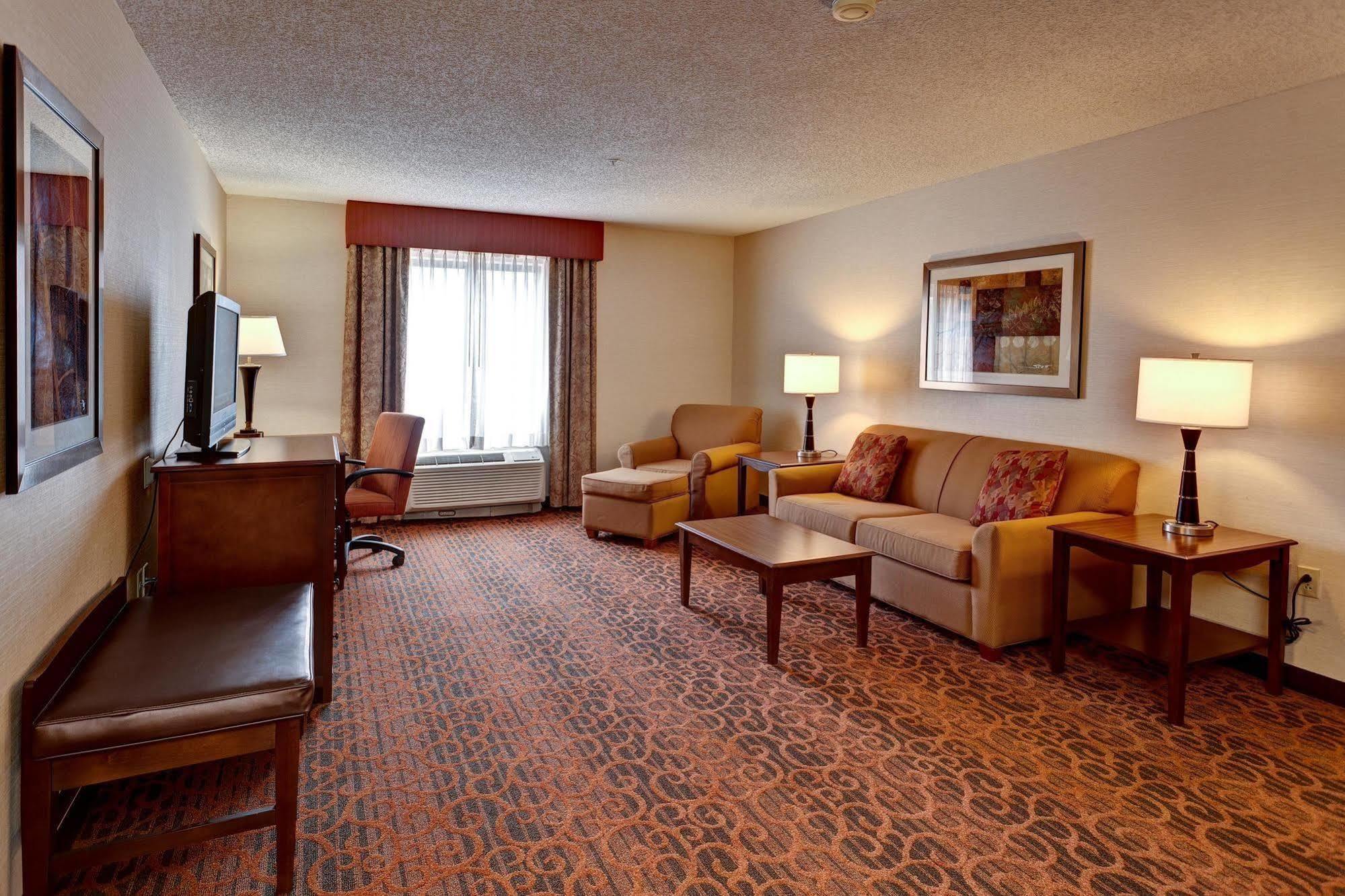 Hampton Hotel 2*