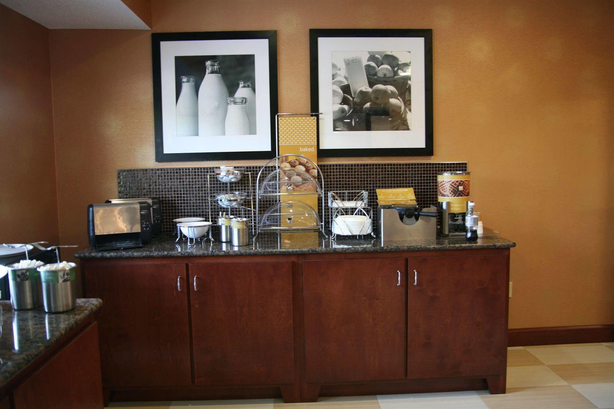 Hampton Hotel 2*