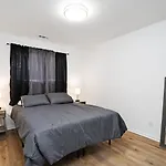 Elegant 2Br Escape In Manhattan With Wifi & Parking