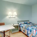 Motel 6 Manhattan Kansas