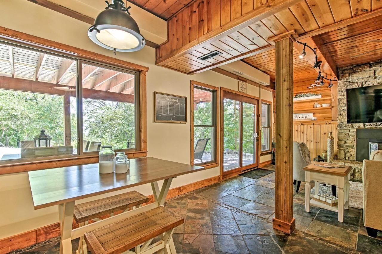 Secluded Retreat With Covered Patio And Sun Deck! Ferienhaus
