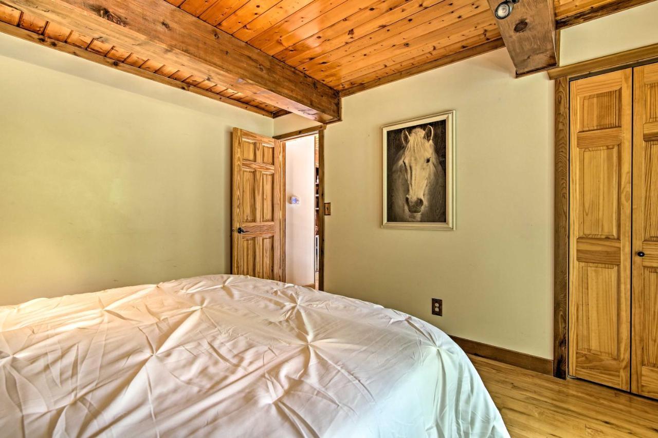 Secluded Retreat With Covered Patio And Sun Deck! Ferienhaus Manhattan